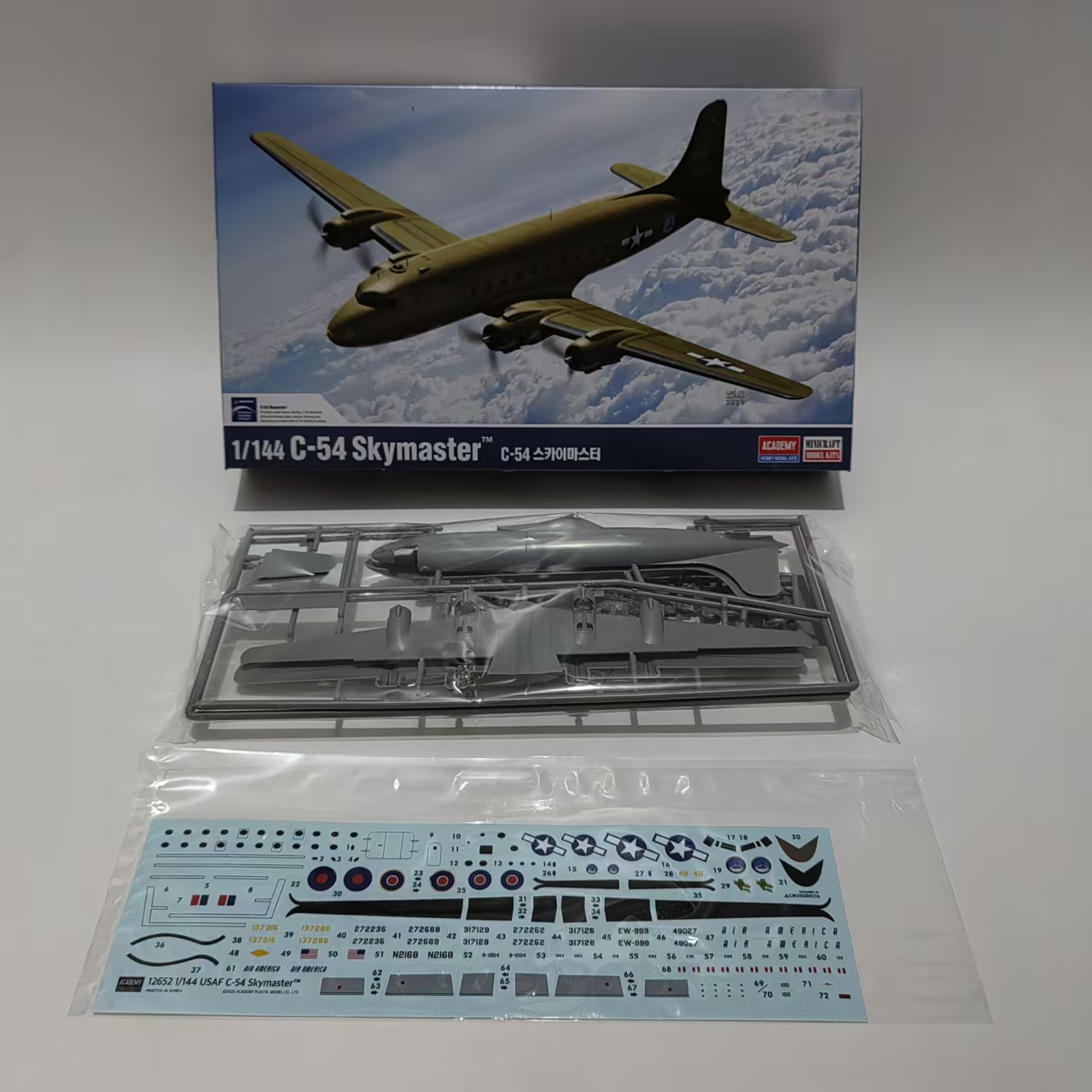 AC12652 ACADEMY 1/144 USAAF C- - Model Kit Academy recensie en prijs