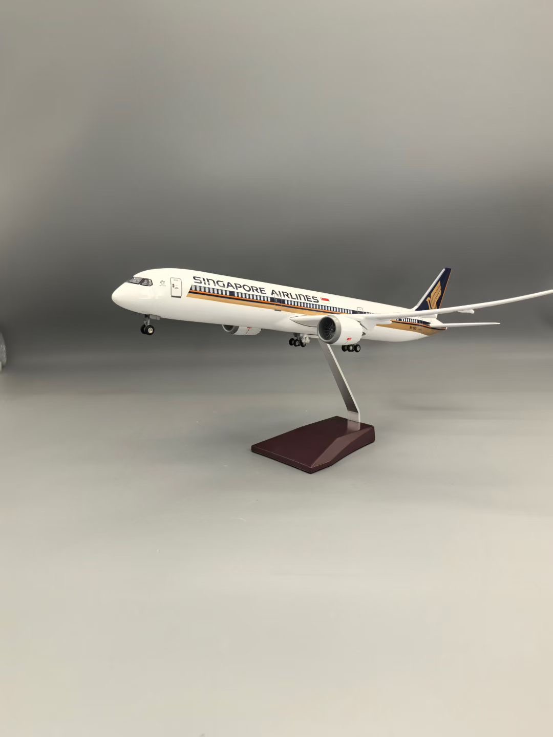 1:130 Schaalmodel Vliegtuig 43 - Model Kit Singapore recensie en prijs