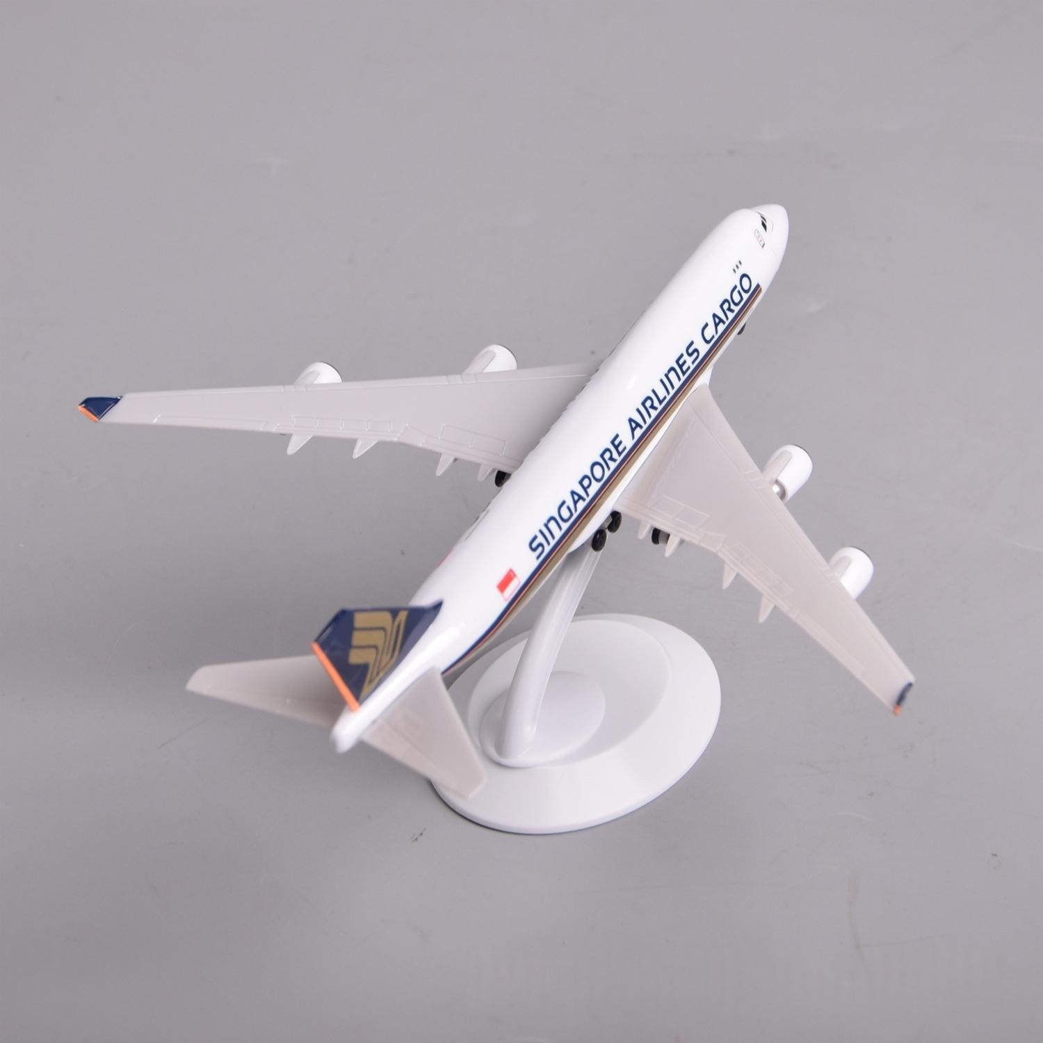 20cm plastic modelvliegtuig B7 - Model Kit Singapore recensie en prijs